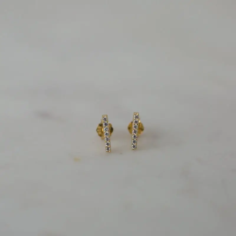 Sophie - Sparkle Bar Studs - Gold/Clear 1