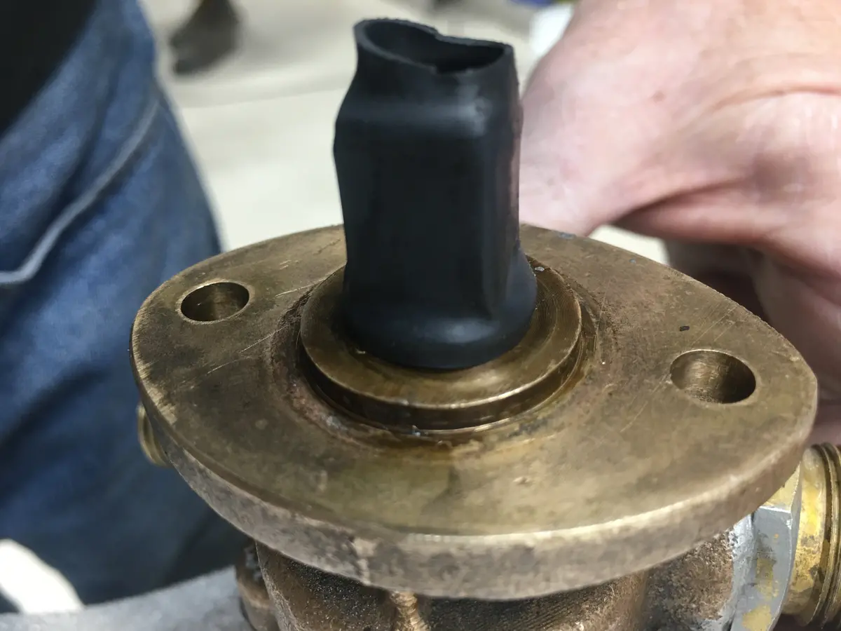 Oil Pump Elastomer Bushing Set 1