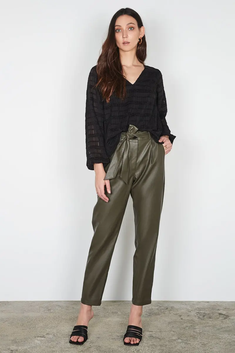 Esmaee - Crossroads Blouse - Black 1