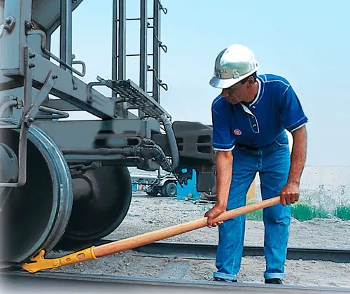 Manual Rail Car Mover With Guard 1