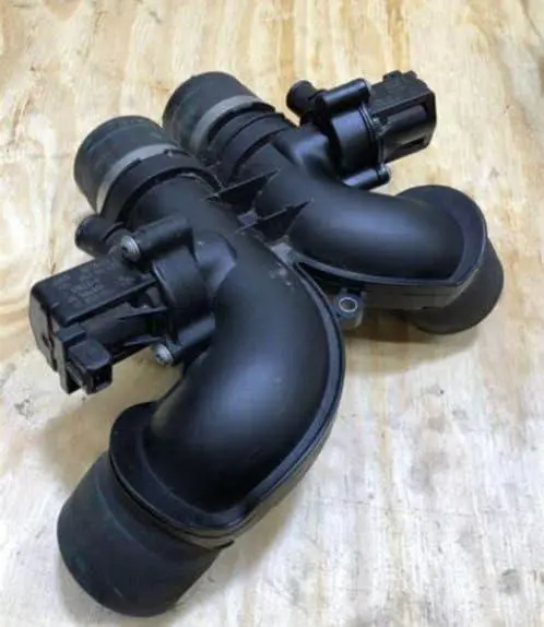 13717589643 Left Intake Duct Air Filter Housing Boot 1