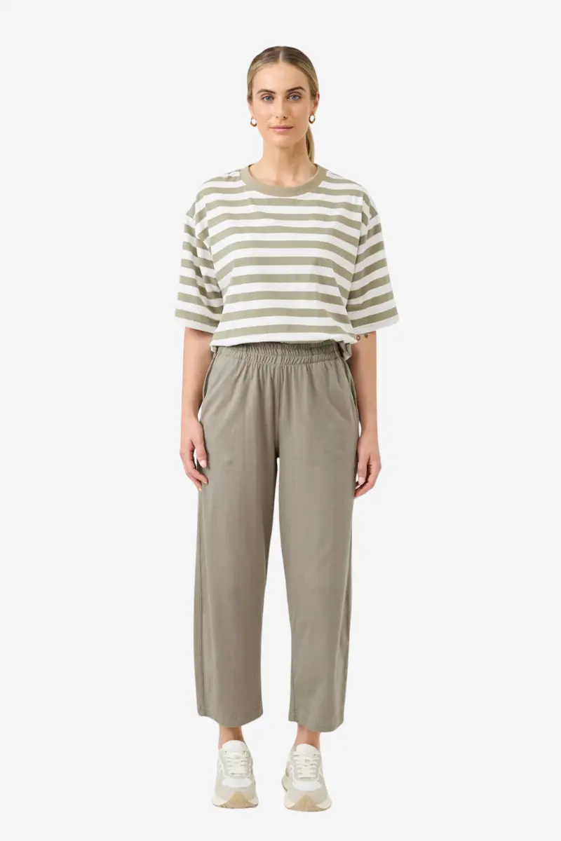 Eb & Ive - Studio Traveller Pant - Olive 1