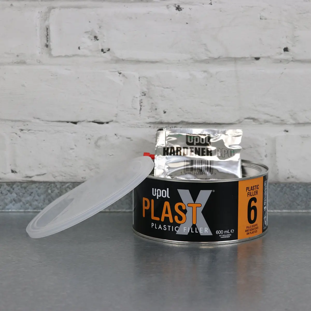 U-Pol Plast 'X' 6 Plastic Filler 1