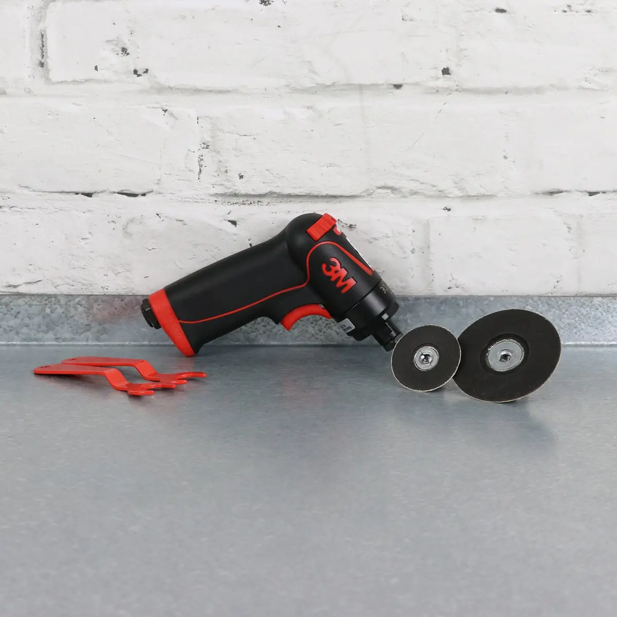 3M Body Repair Pistol Grip Disc Sander 1
