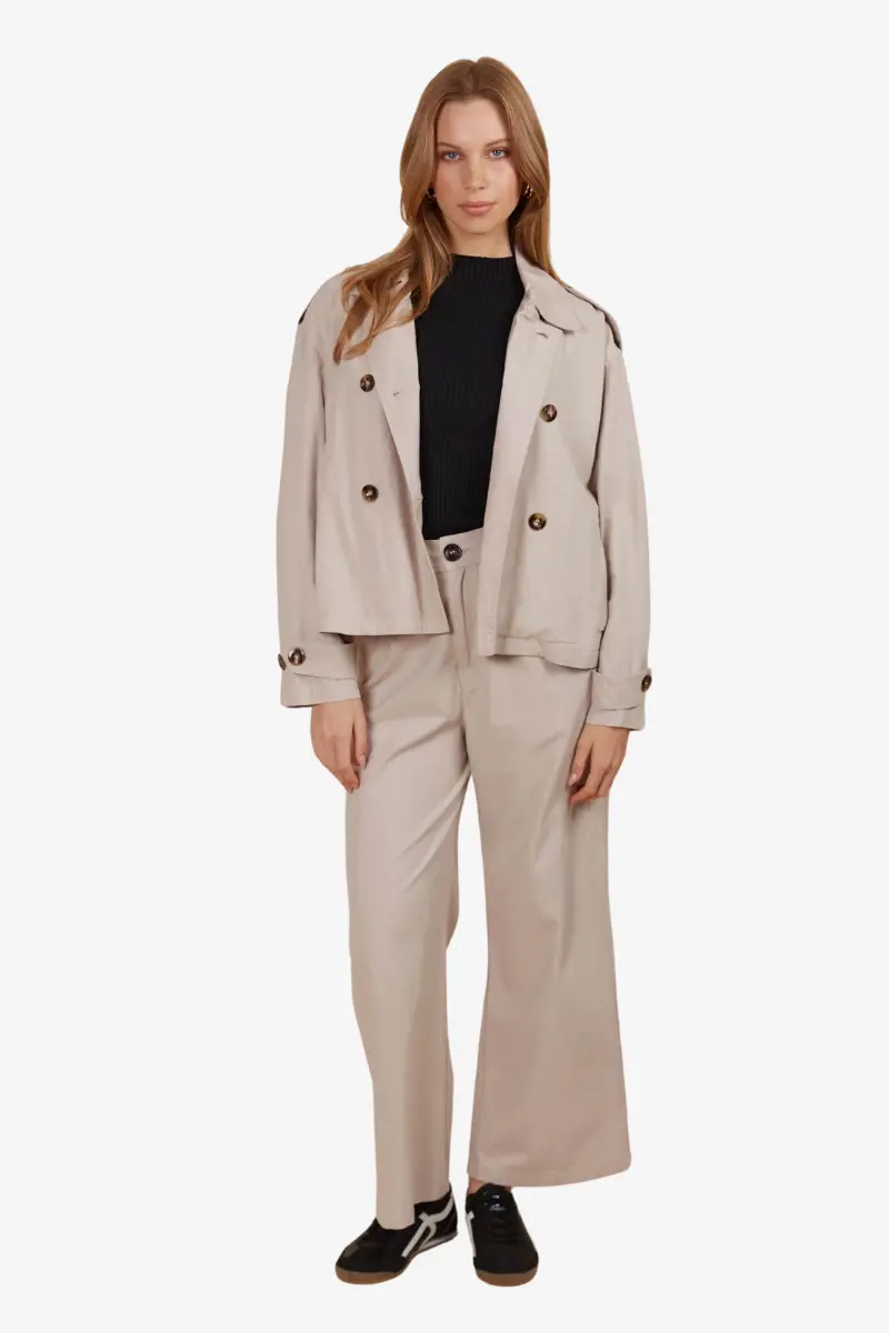 Isle Of Mine - Freya Crop Trench - Canvas 1