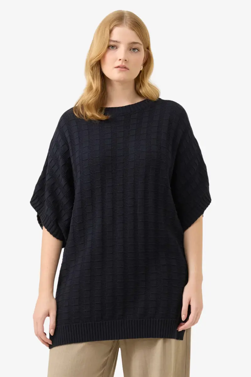 Isle Of Mine - Sadie Knit Top - Navy 1