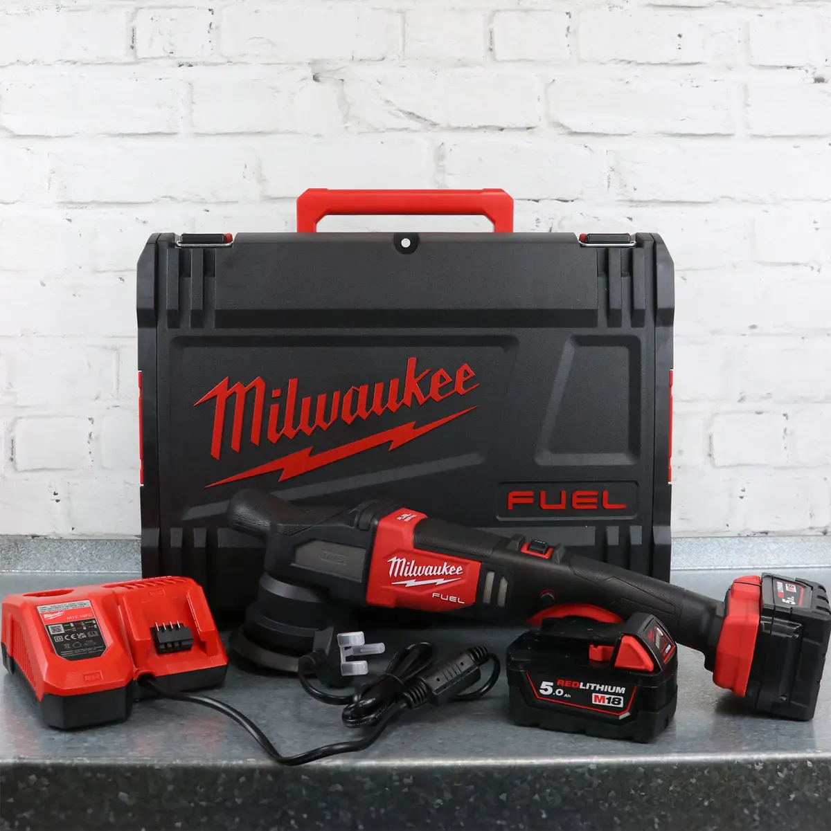 Milwaukee M18 Frop15-502X Fuel Random Orbital Polisher Kit With 15Mm Throw 1