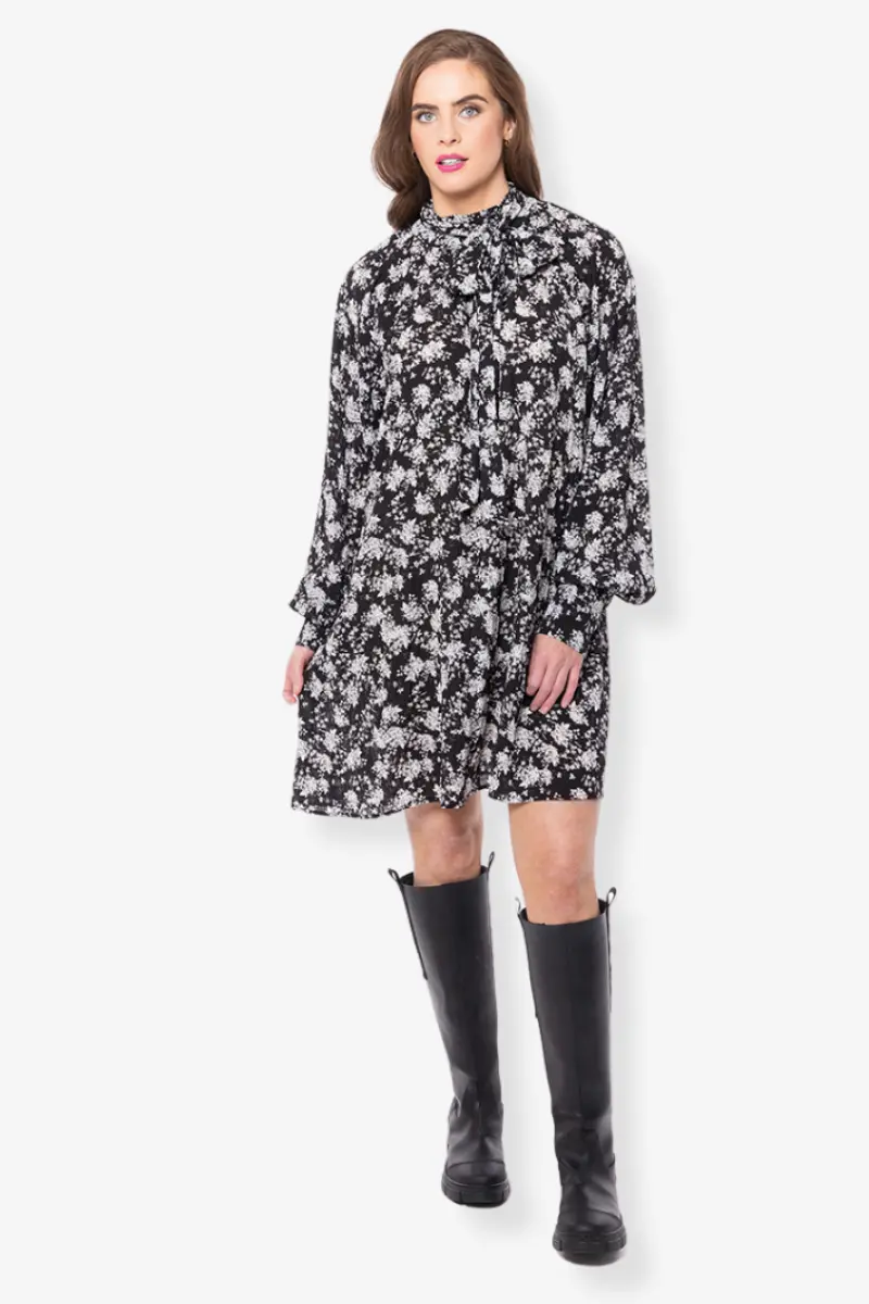 Seeking Lola - Dramatic Dress - Hydrangea 1