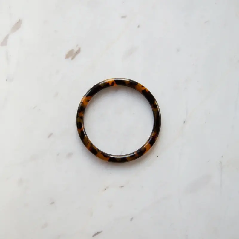 Sophie - Bold Bangle - Dark Tort 1