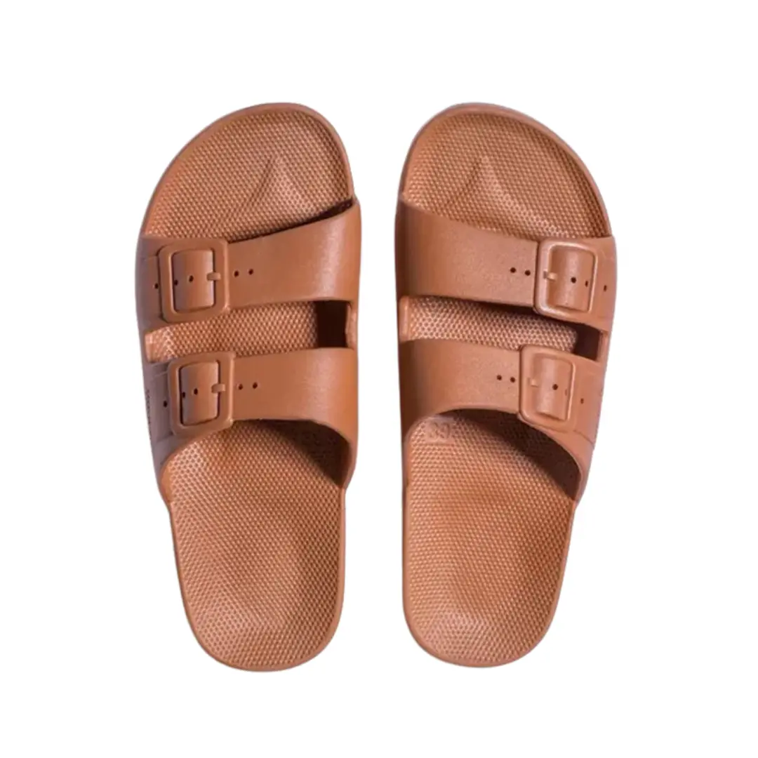 Freedom Moses - Slides - Toffee 1