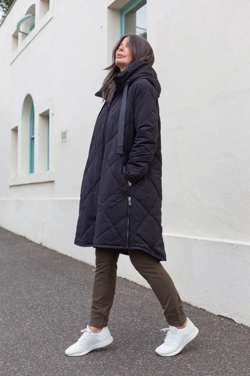 Tirelli - Zip Hem Winter Coat - Black 1