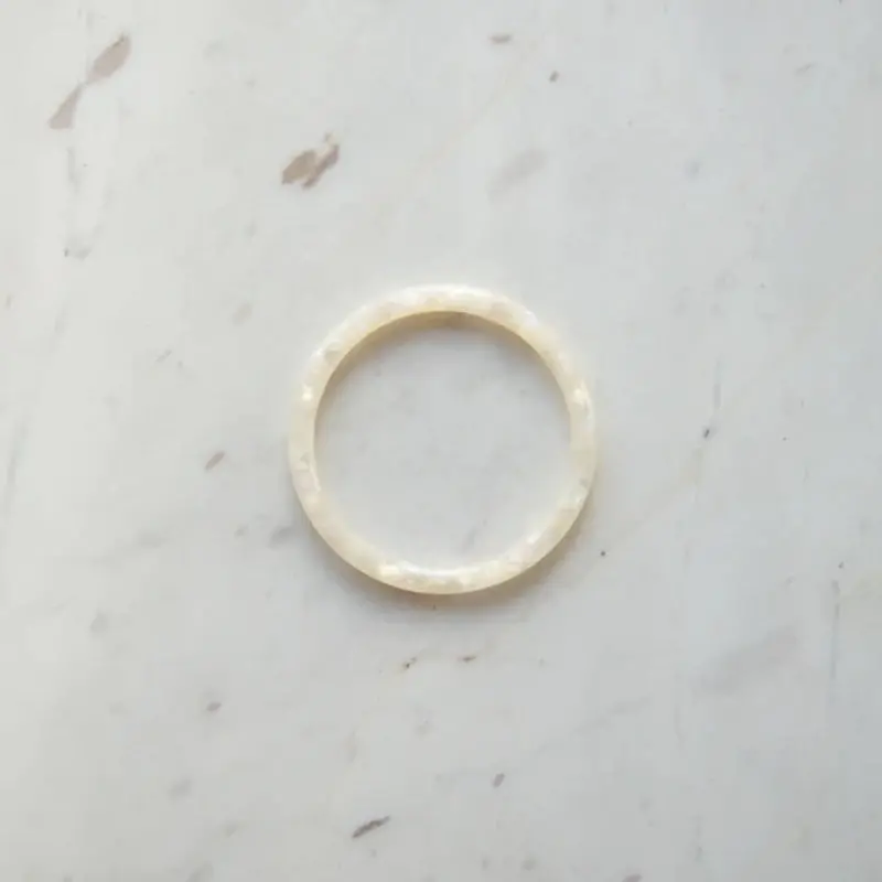 Sophie - Bold Bangle - Pearly 1