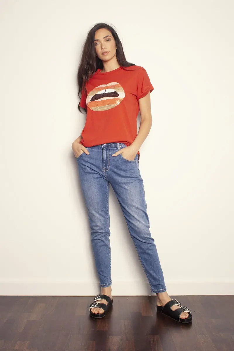 The Others - The Relaxed Tee - Samba With Stripe Lips 1