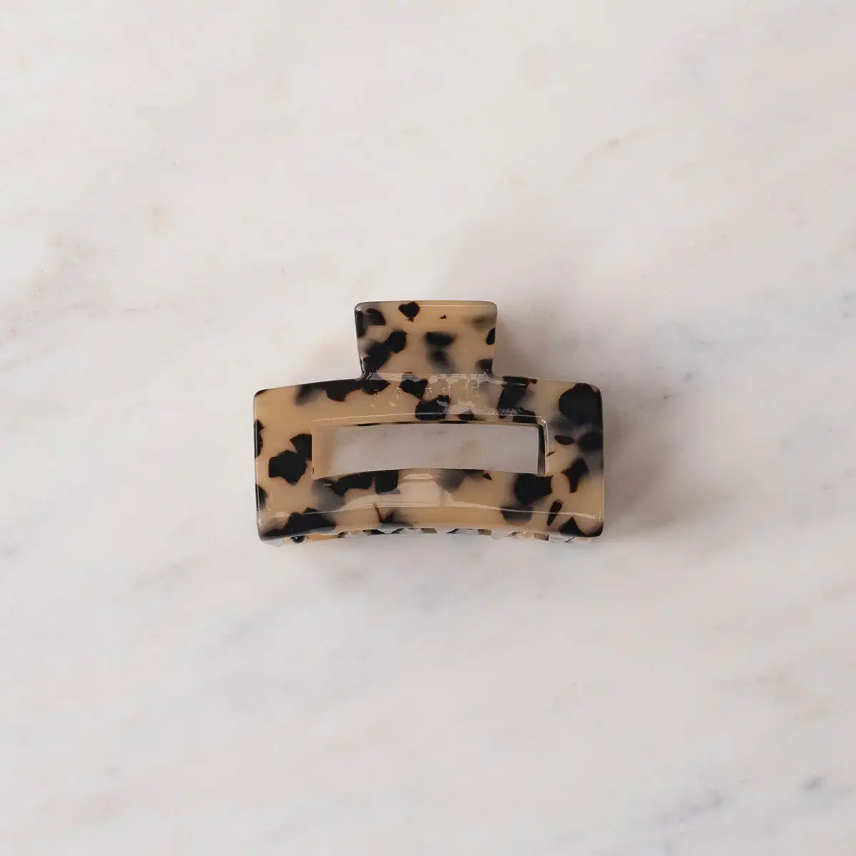 Sophie - Claw Clip Medium - Light Tort 1