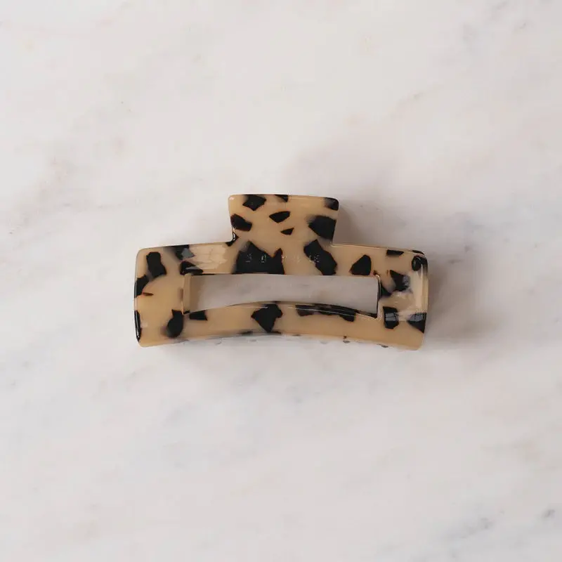 Sophie - Claw Clip Large - Light Tort 1