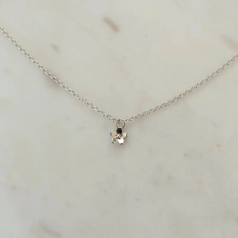 Sophie - Daisy Day Necklace - Silver 1