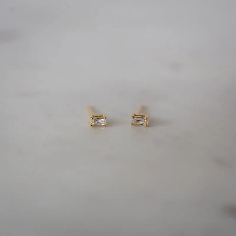 Sophie - You Rock Rectangle Studs - Gold 1