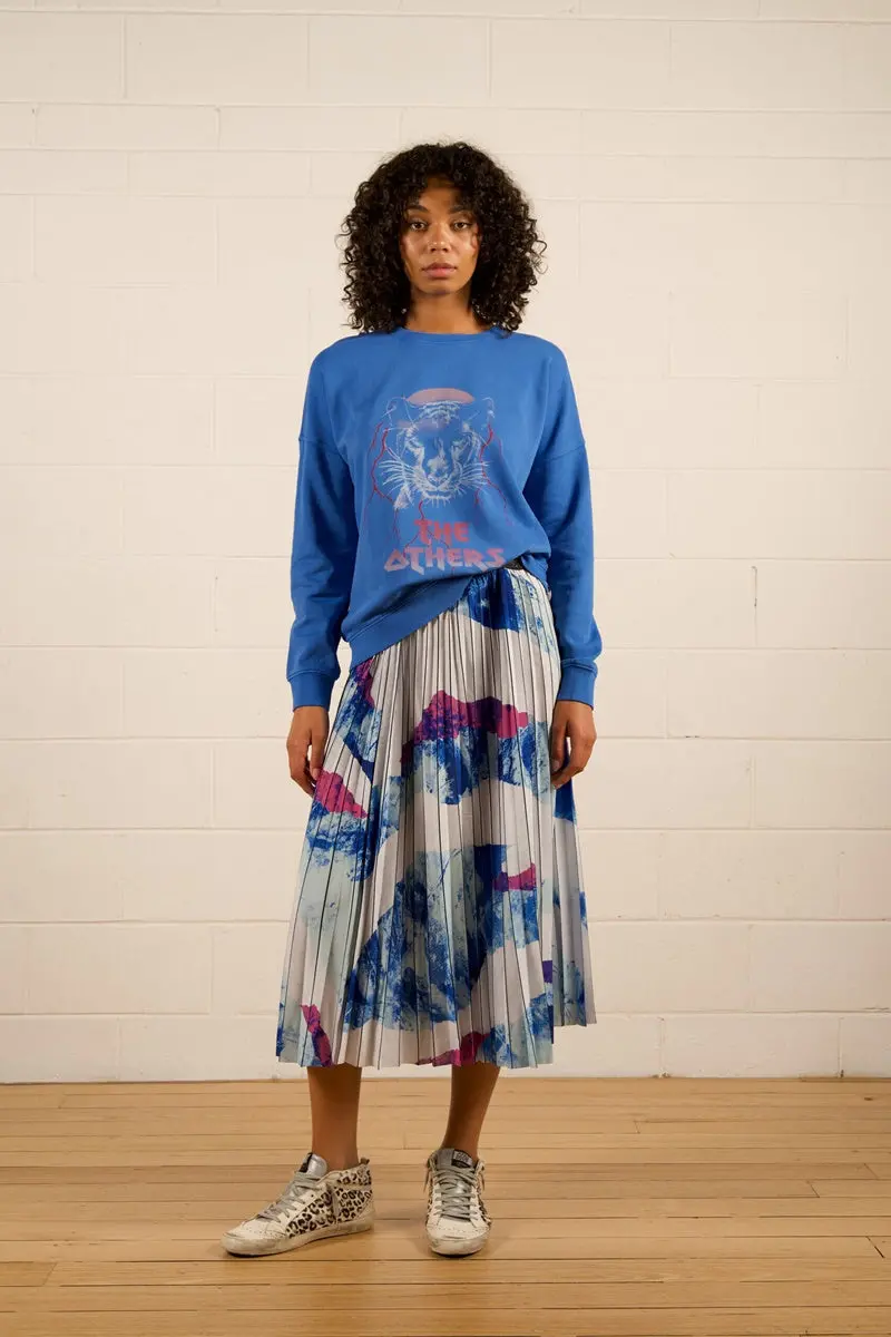 The Others - Amara Slouch Sweat -Bright Blue Panther 1