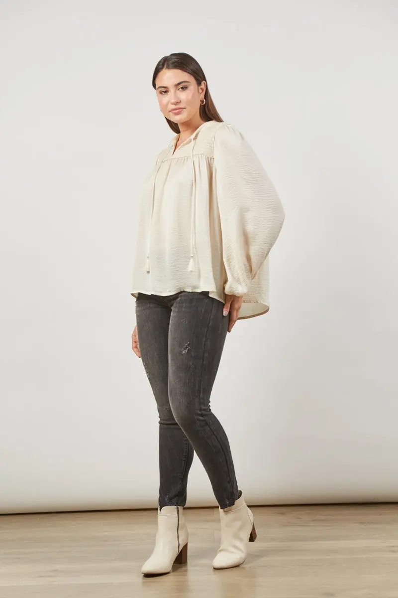 Isle Of Mine - Romance Blouse - Creme 1