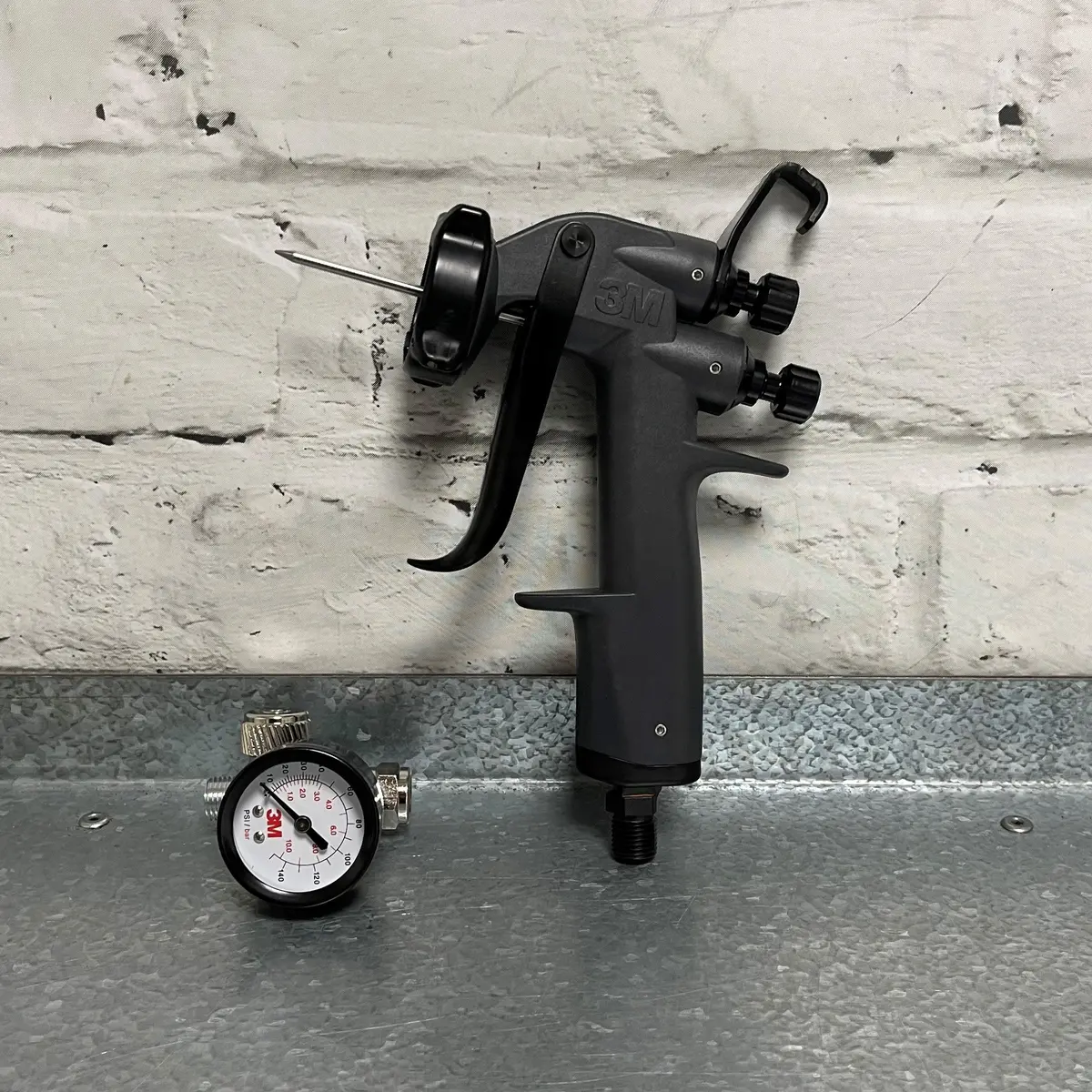 3M Performance Spray Gun 1