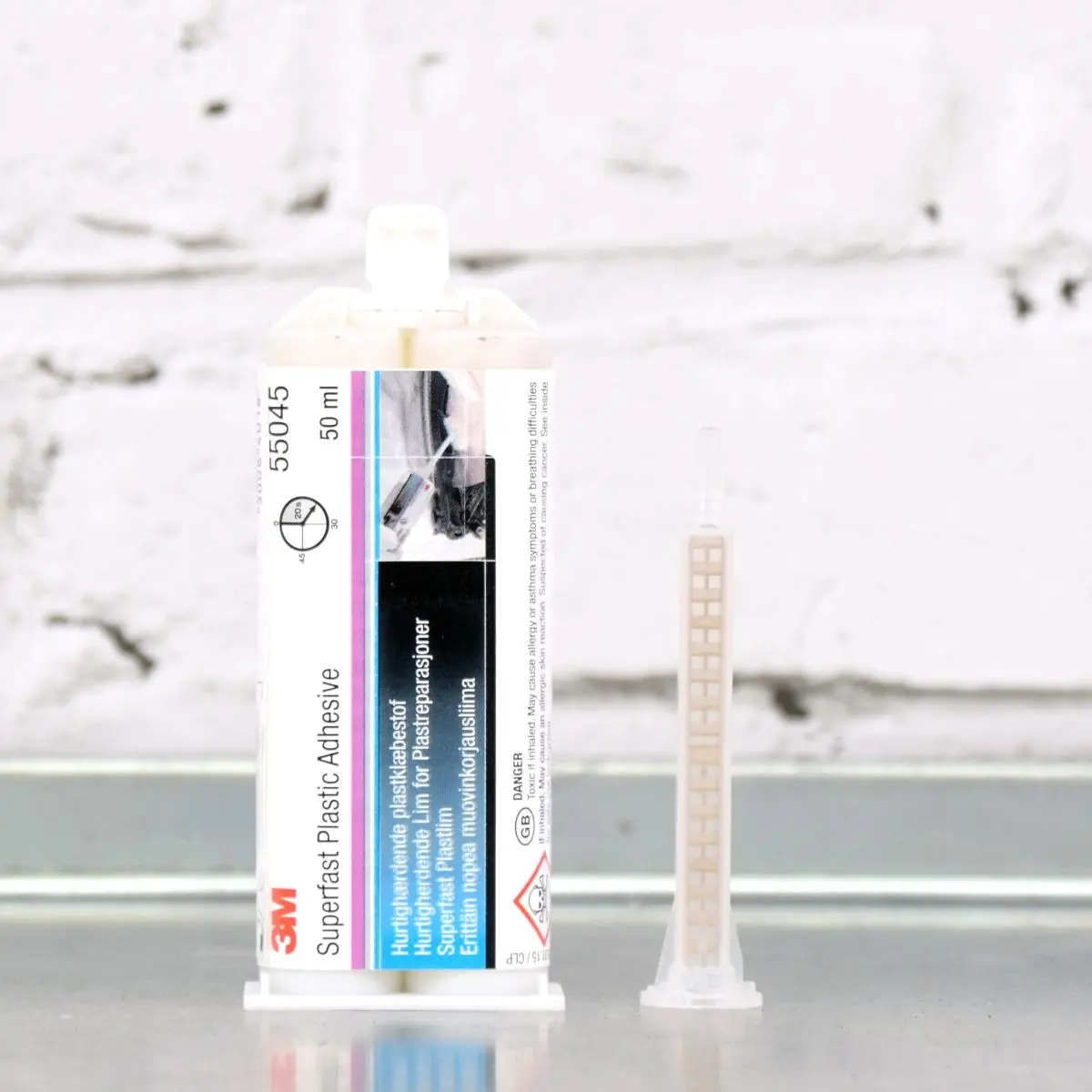 3M Superfast Plastic Adhesive 1