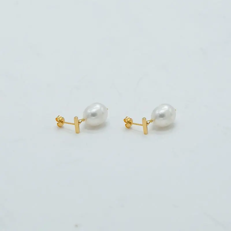 Sophie - Drop Pearl Stud - Gold Large 1