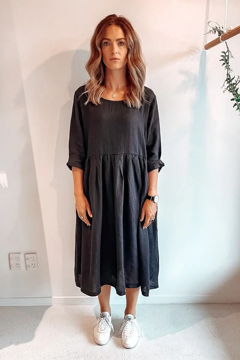 Montaigne Paris - Baggy Linen Dress - Black 1