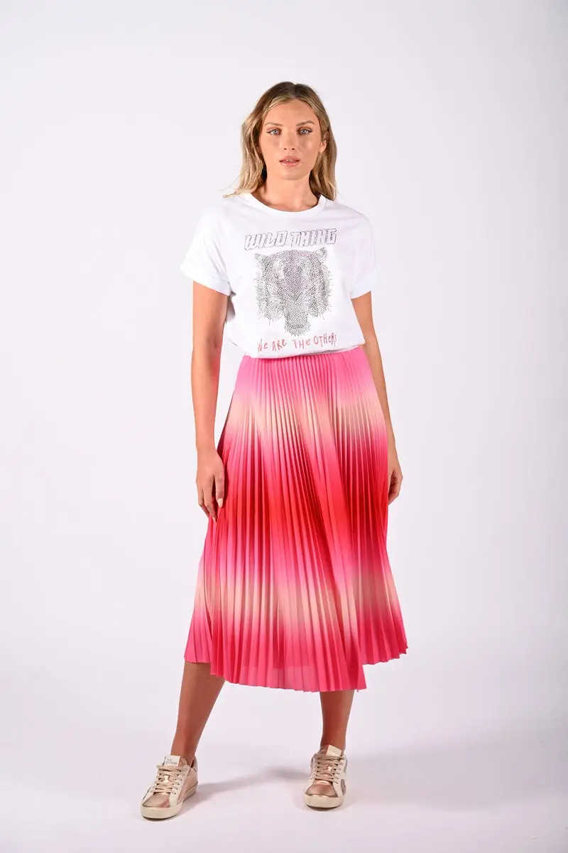 The Others - The Relaxed Tee - Vintage White Wild Tiger Diamonte 1