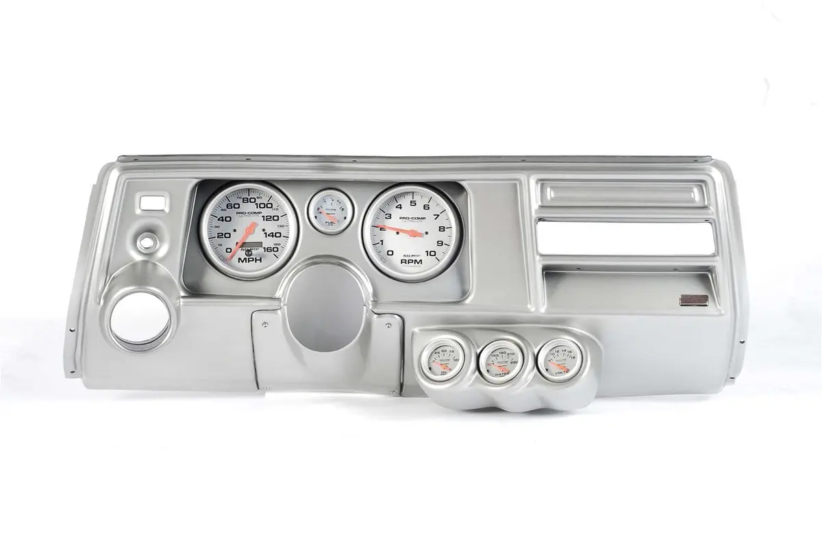 Thunder Road Classic Gauge Cluster W/ Autometer – 103690312 1